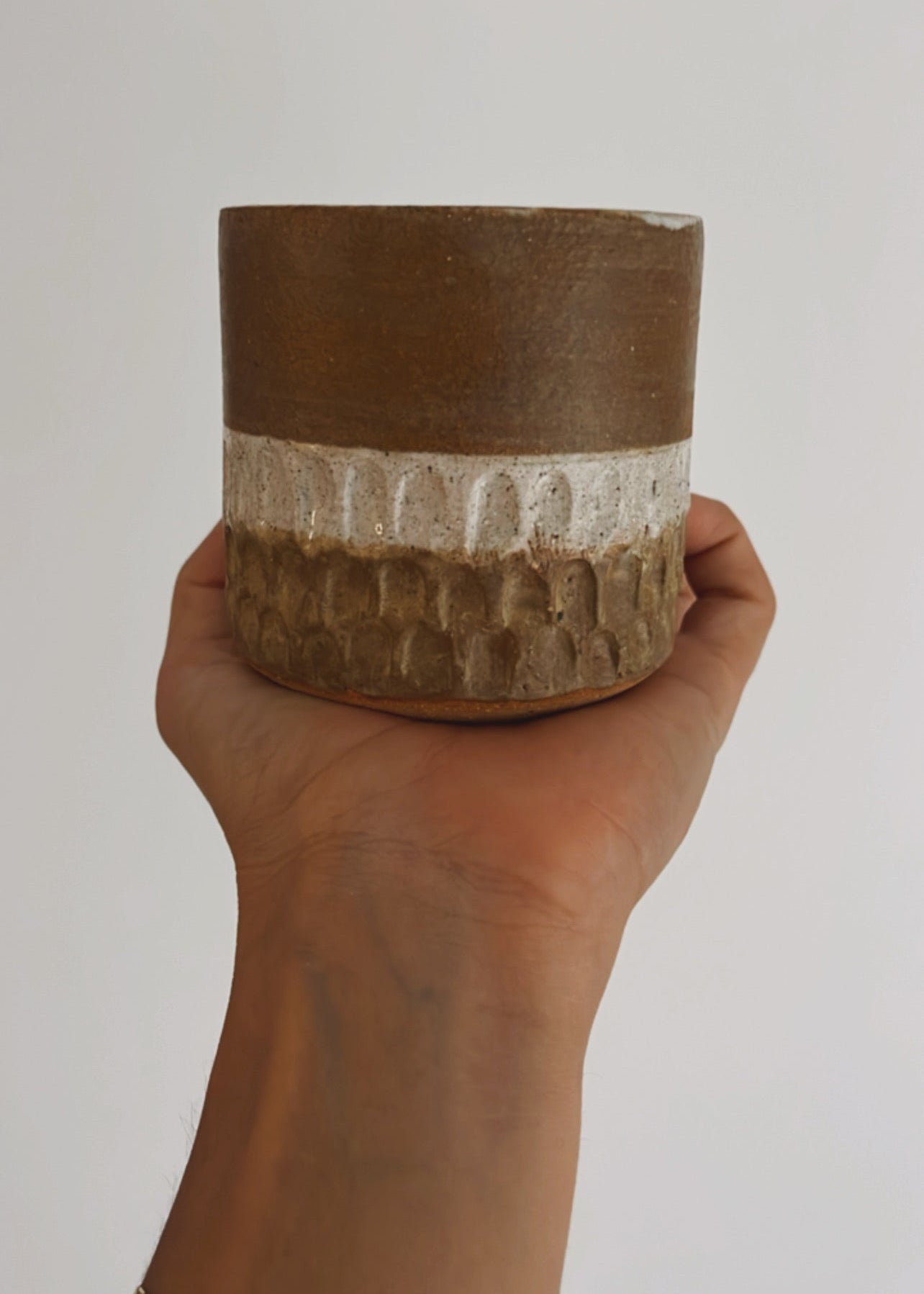 TRIBE/MUG CANDLE - SCENTED WITH PINE AND CEDAR WOOD
